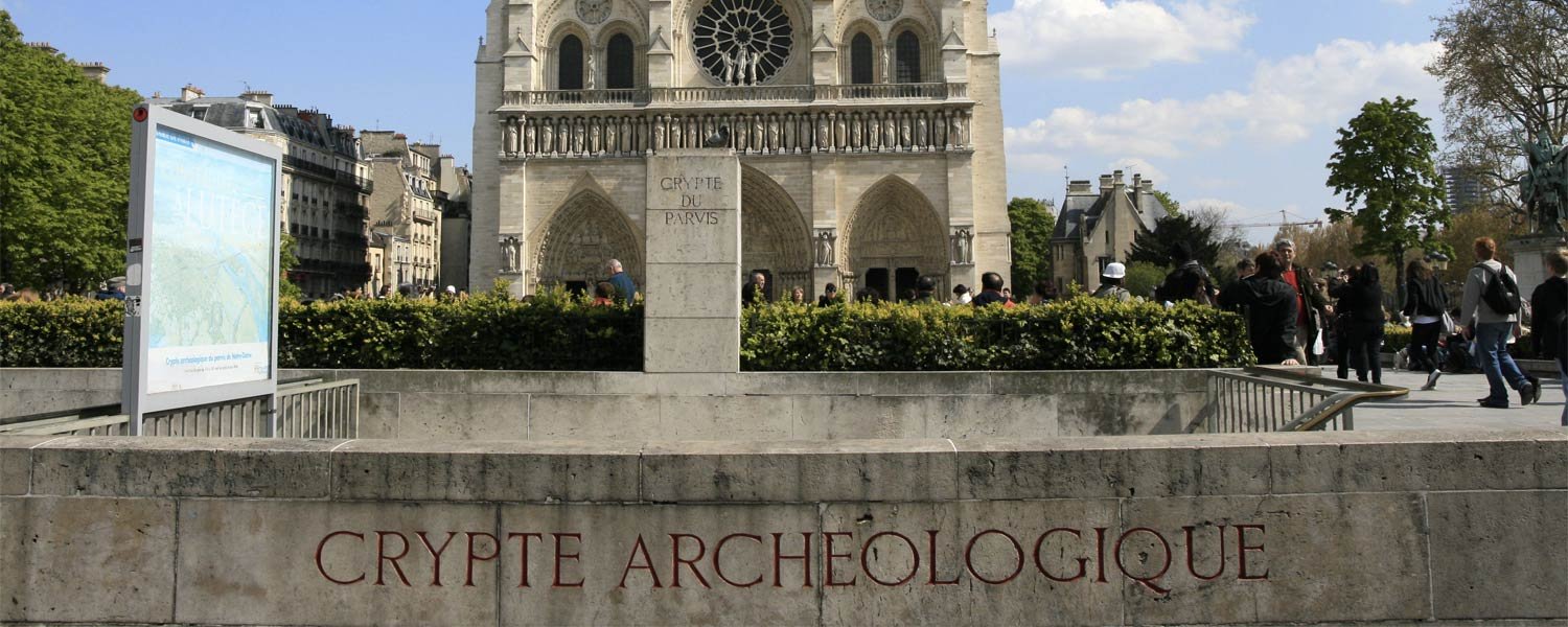 Sous le parvis de Notre-Dame, 2 000 ans de Paris restent en place