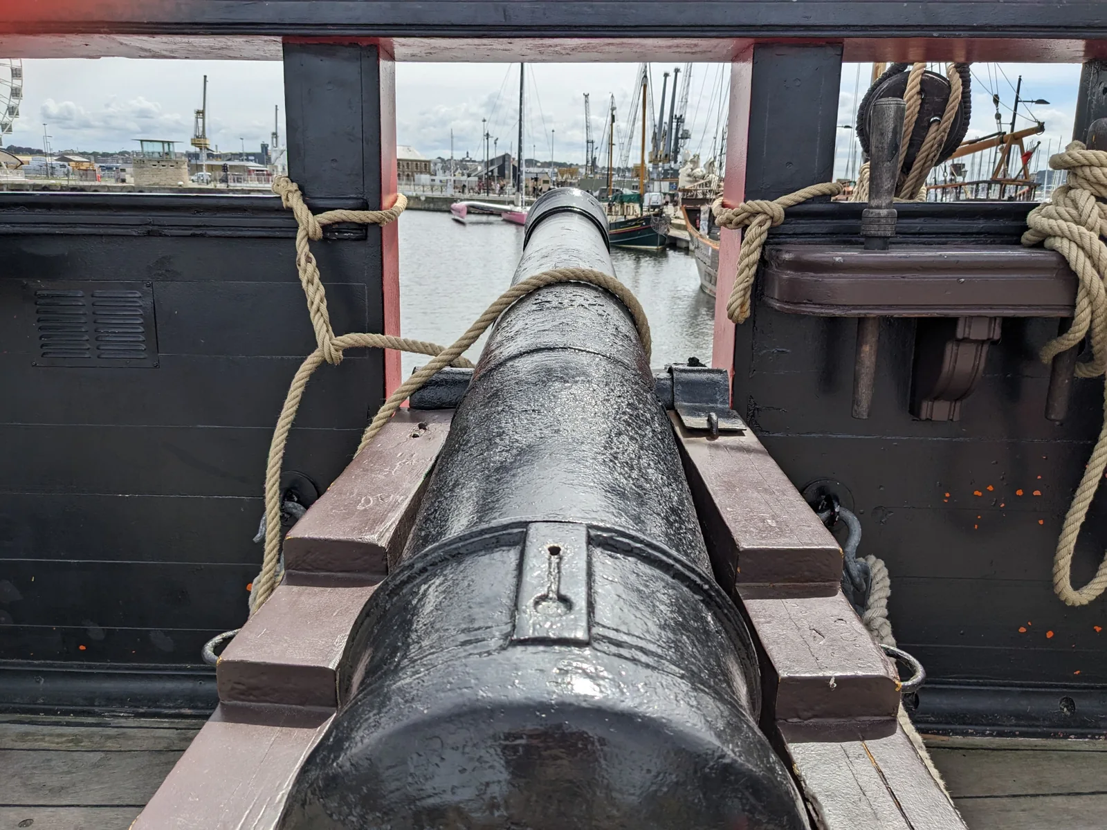 Canon sur le pont de l’Étoile du Roy