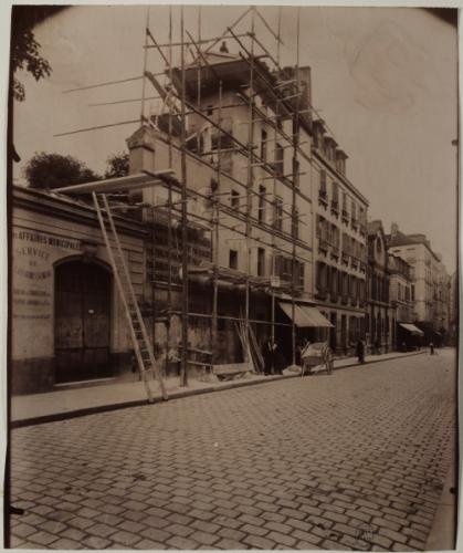 Immeuble en chantier au 14 rue Thouin photographié par Eugène Atget en 1911