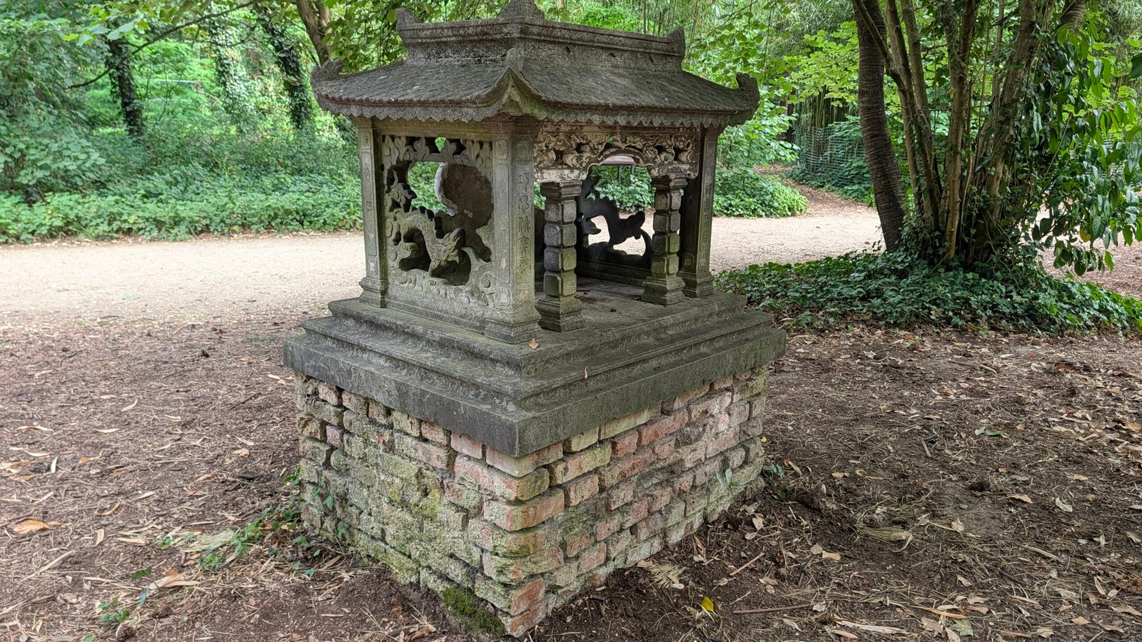 Un pagodon chinois survit dans le bois de Vincennes depuis un siècle
